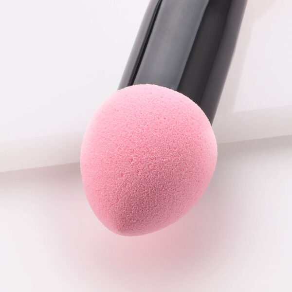 Double ended foundation brush+ cosmetic sponge